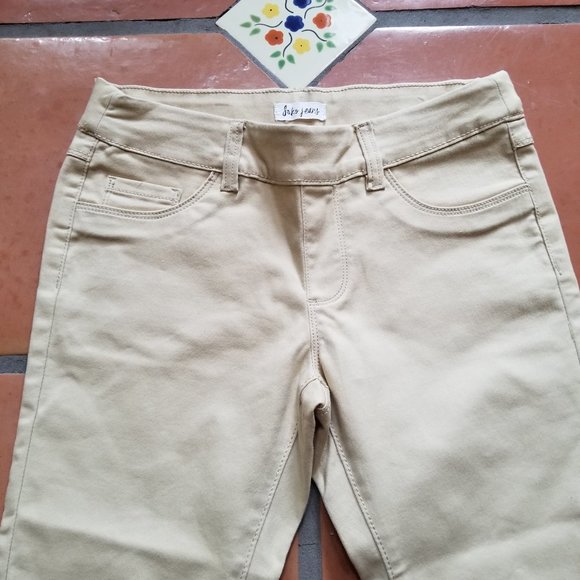 SUKO Mid Rise Pull On Tan Stretch Denim Capris - Picture 8 of 9